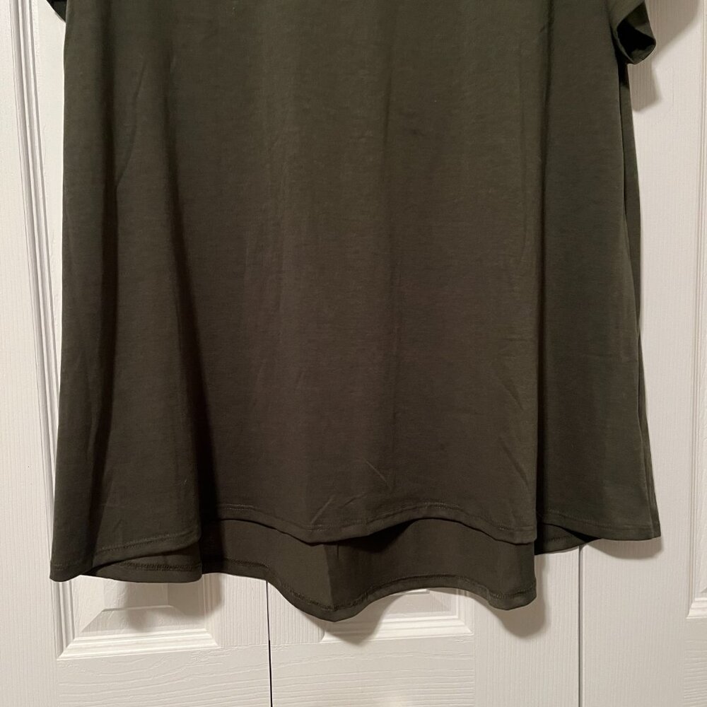 Shirt - Picture 3 of 4
